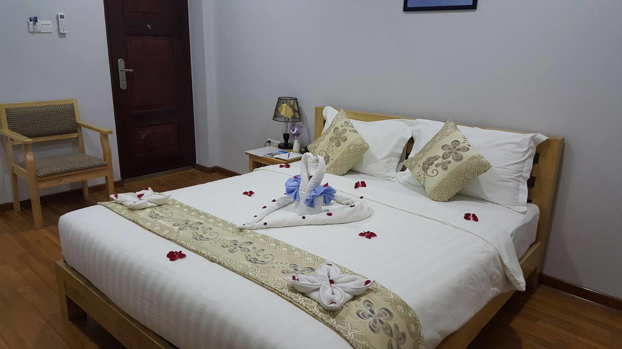 Asian Smile Hotel Yangon Ngoại thất bức ảnh