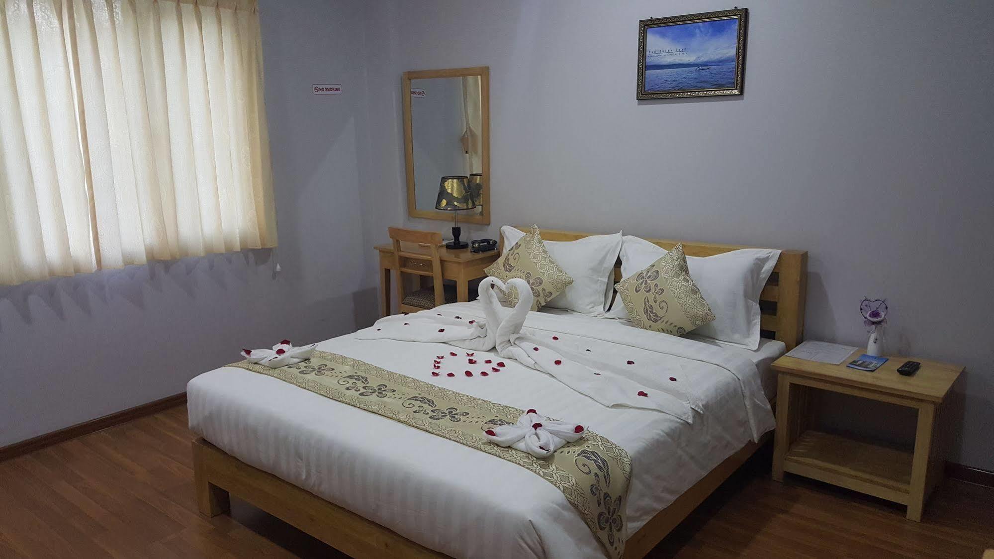 Asian Smile Hotel Yangon Ngoại thất bức ảnh